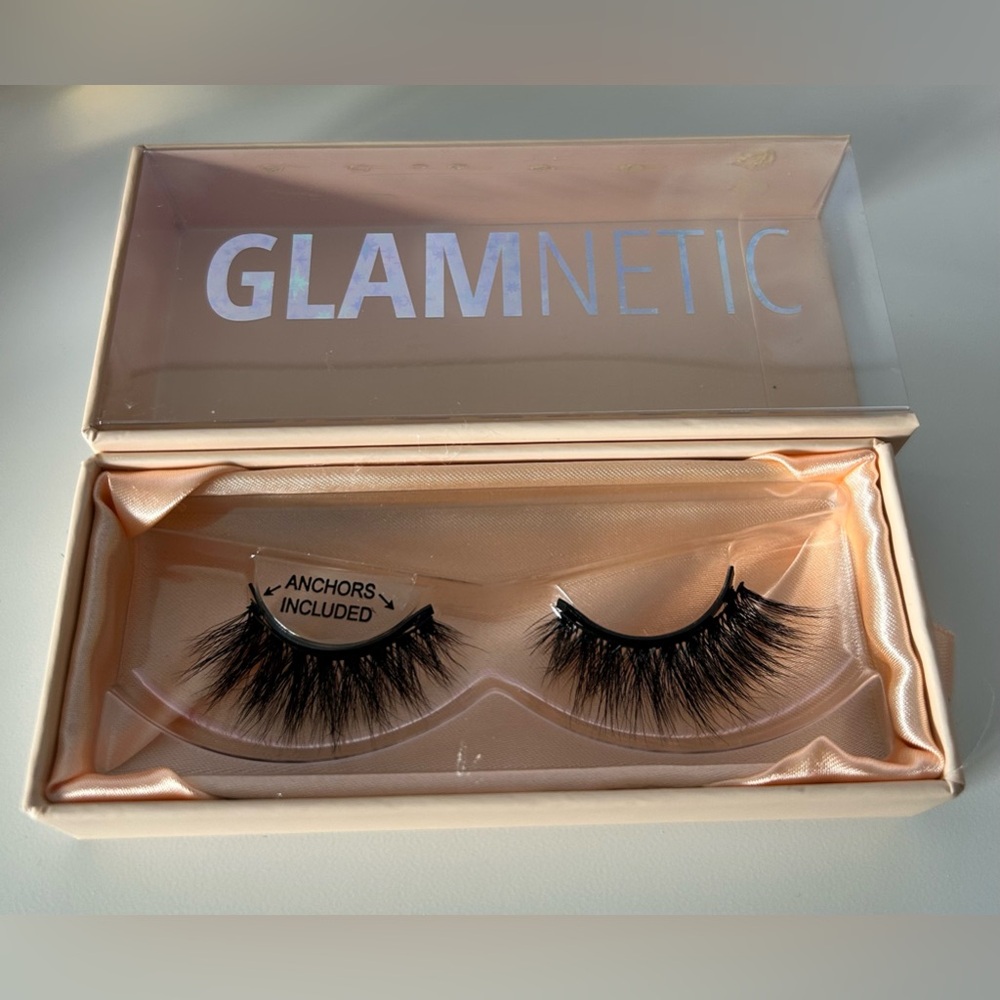 Glamnetic lashes